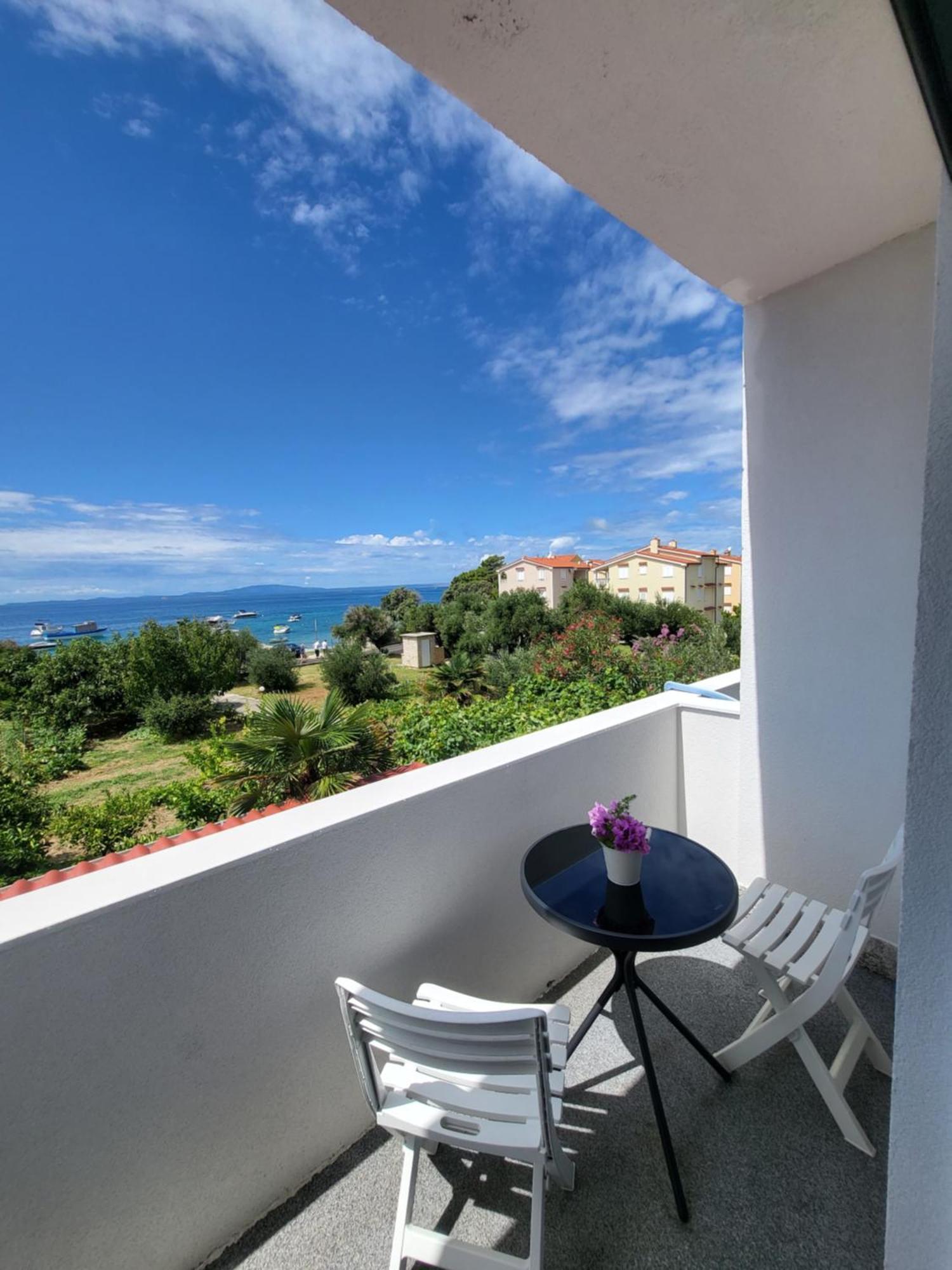 Apartments & Rooms Fam Ribaric Banjol Екстер'єр фото