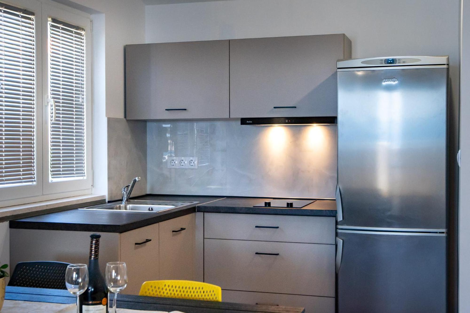 Apartments & Rooms Fam Ribaric Banjol Екстер'єр фото