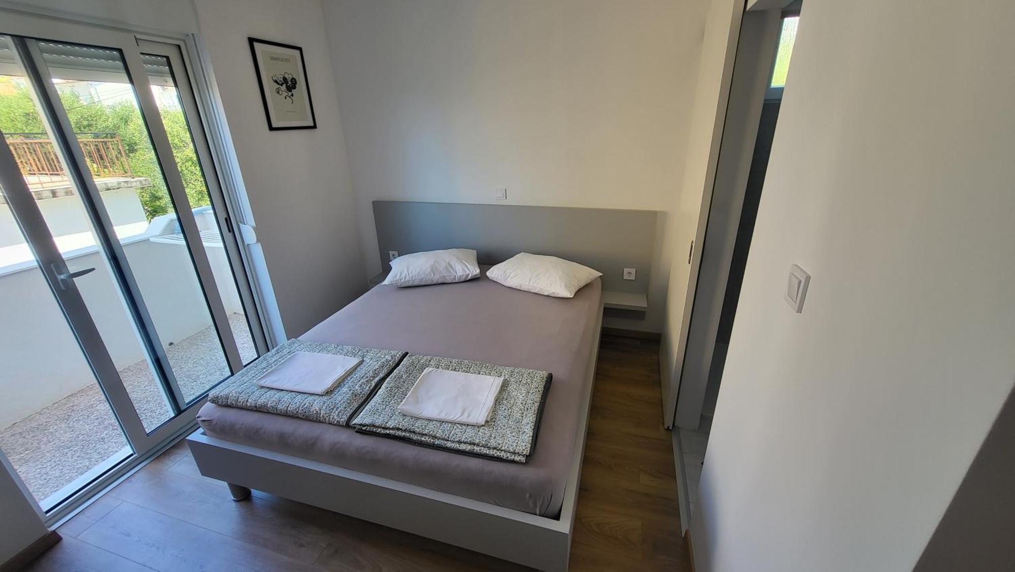 Apartments & Rooms Fam Ribaric Banjol Екстер'єр фото