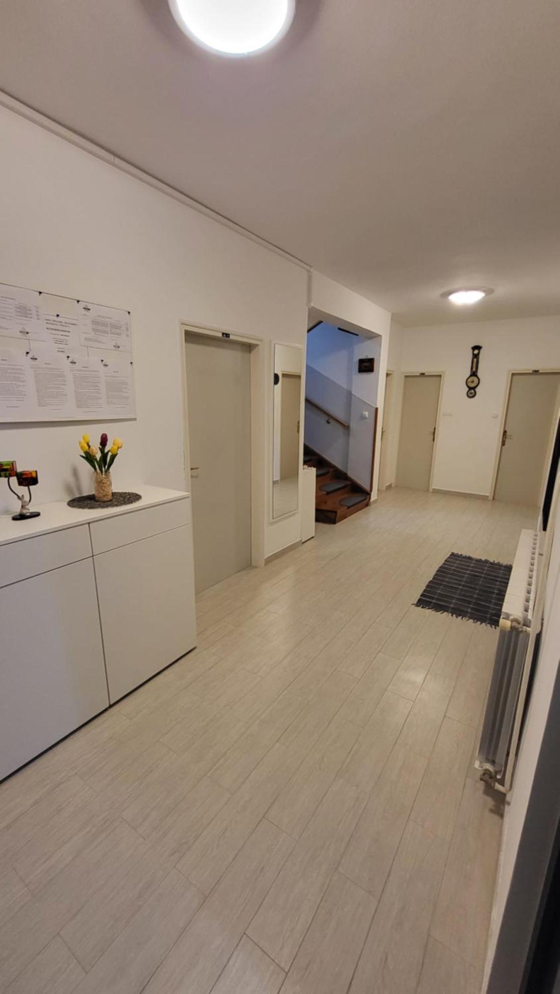 Apartments & Rooms Fam Ribaric Banjol Екстер'єр фото